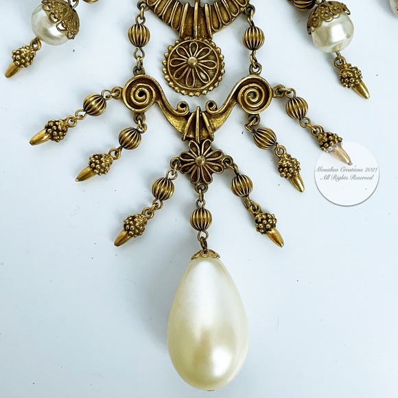 Baroque Faux Pearl Necklace Gilt Scroll Chain by Stephanie Lake Design Vintage - Picture 5 of 9